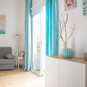 Apartment Steps To The Beach!!!